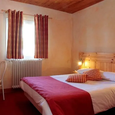 Hotel L'ecureuil 3*
